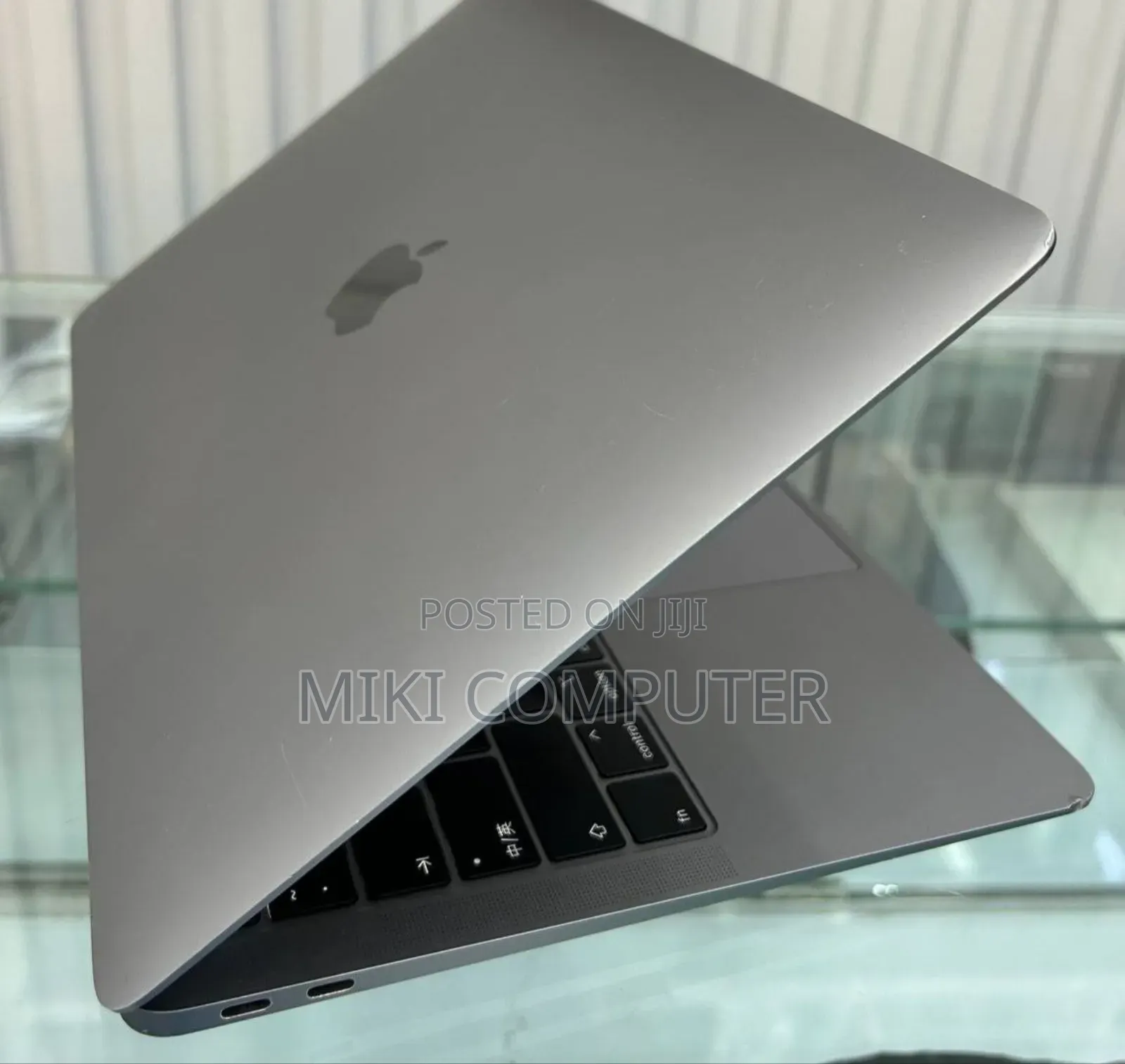 New Laptop Apple MacBook Air 2019 8GB Intel Core I5 SSD 256GB
