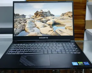New Laptop Gigabyte 16GB Intel Core I7 SSD 1T