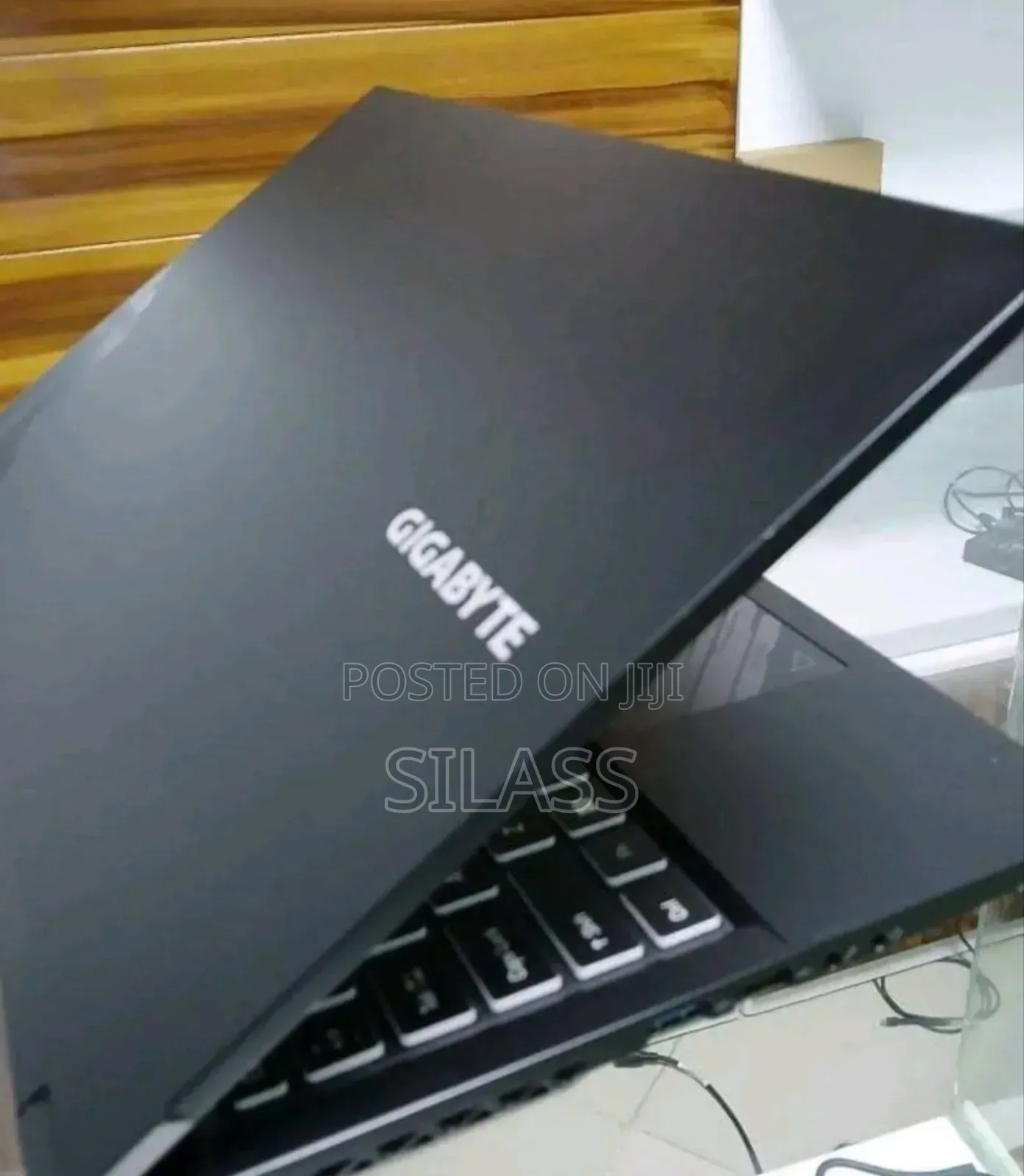 New Laptop Gigabyte AORUS 17G 16GB Intel Core I7 SSD 1T