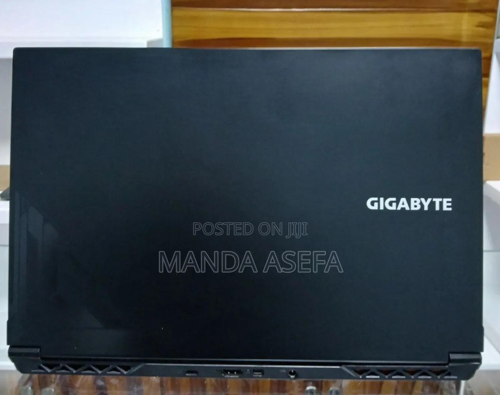 New Laptop Gigabyte 16GB Intel Core I7 SSD 512GB