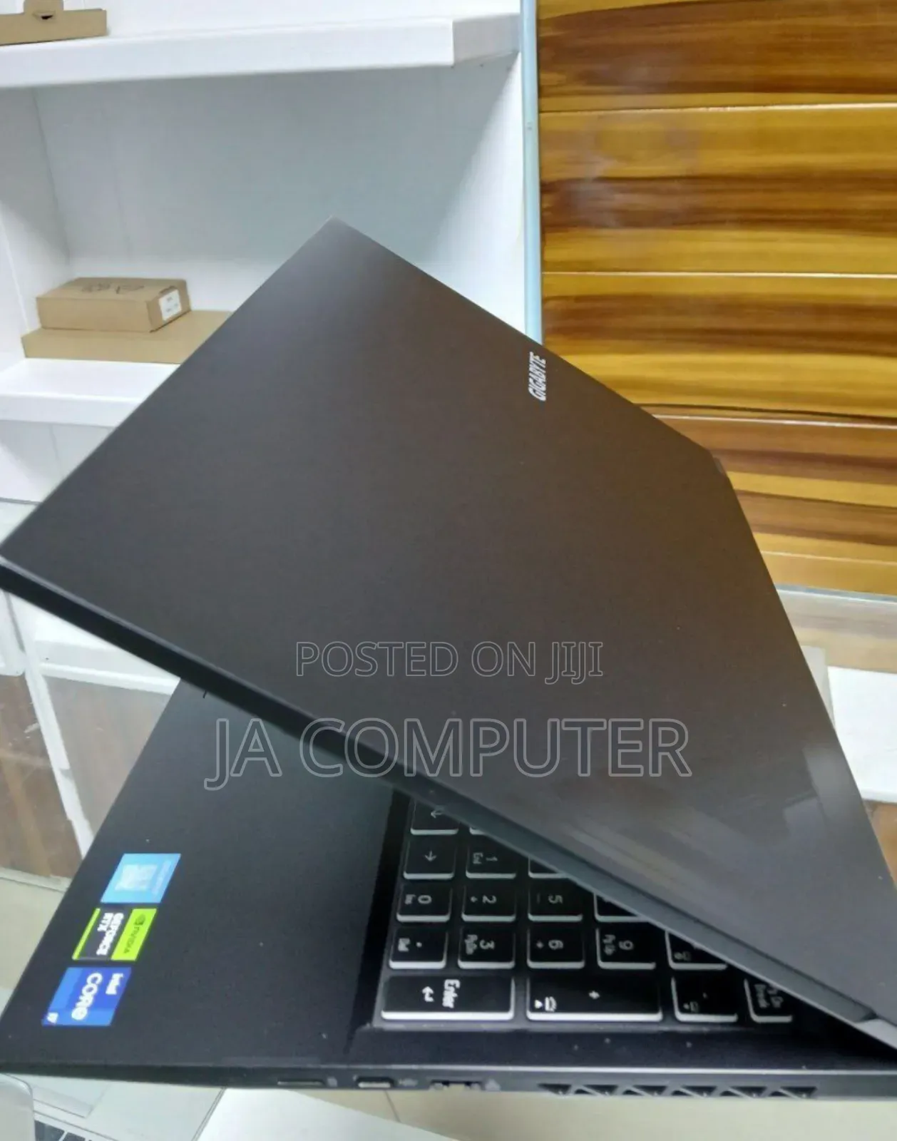 New Laptop Gigabyte AORUS 17G 16GB Intel Core I7 SSD 1.5T