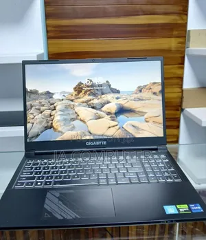 New Laptop Gigabyte AORUS 17G 16GB Intel Core I7 SSD 1.5T