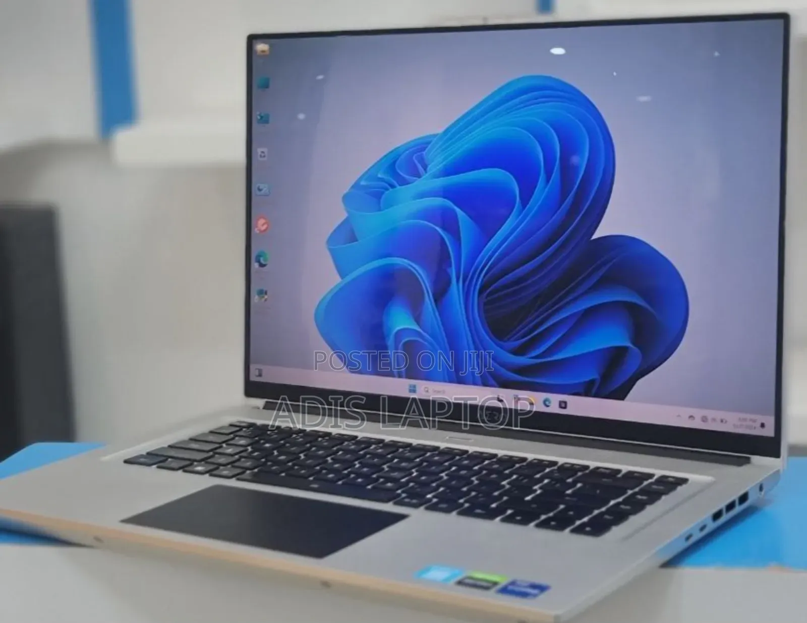 New Laptop Gigabyte AERO 14 16GB Intel Core I7 SSD 2T