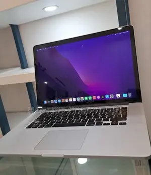 New Laptop Apple MacBook Pro 2015 16GB Intel Core I7 SSD 256GB