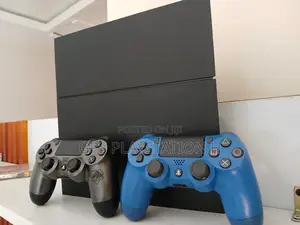 Ps 4 Standard Model at £ ¥¥₩¥₩₩Cooo