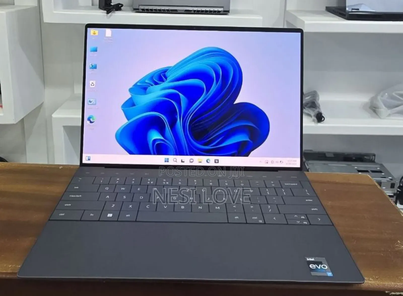 New Laptop Dell XPS 13 32GB Intel Core I7 SSD 1T