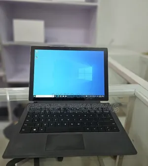 New Laptop Microsoft Surface Pro 5 8GB Intel Core I5 SSD 256GB