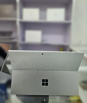 New Laptop Microsoft Surface Pro 5 8GB Intel Core I5 SSD 256GB