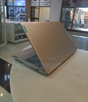 New Laptop Lenovo IdeaPad 520 8GB Intel Core I5 SSD 256GB