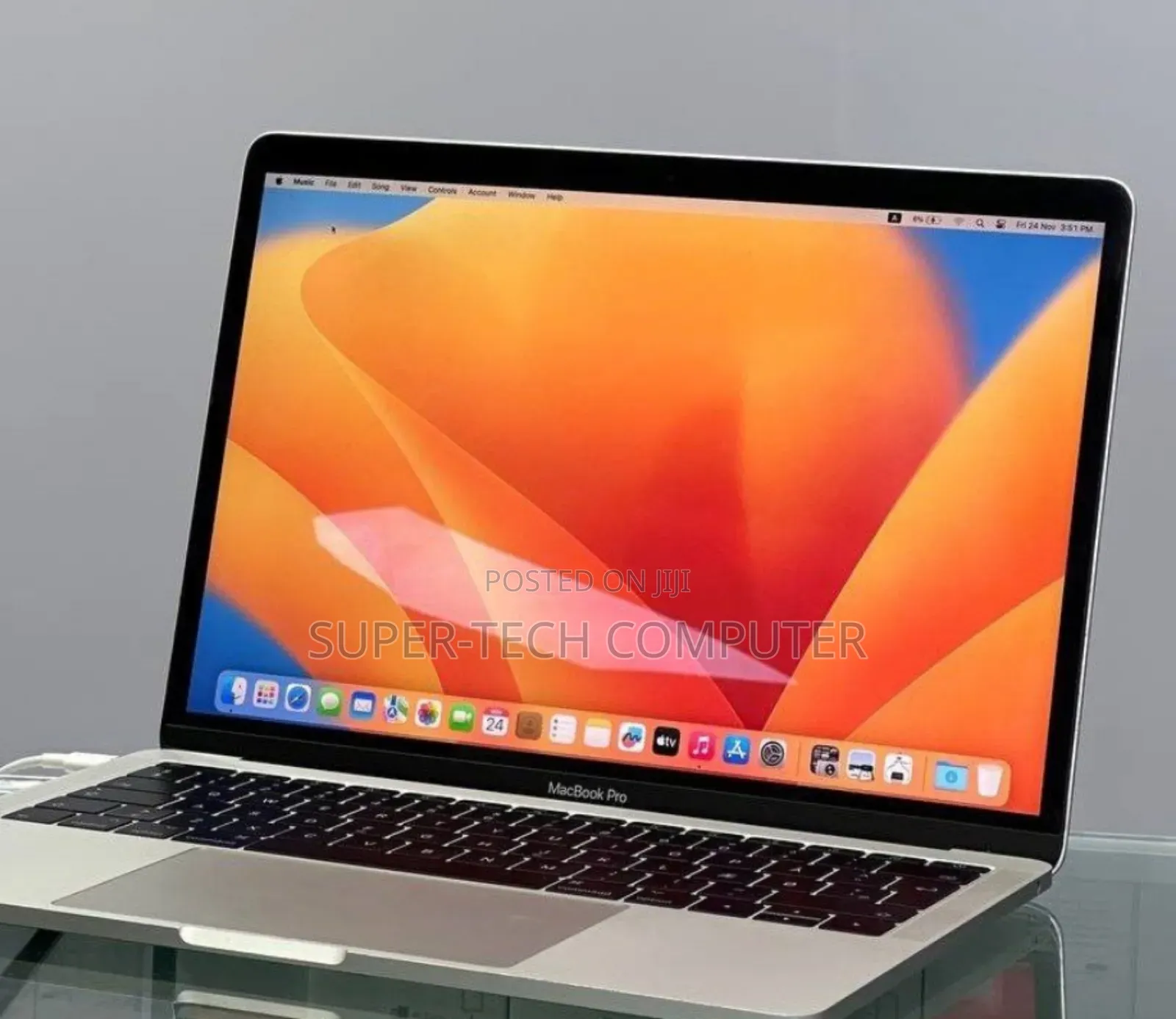 New Laptop Apple MacBook Pro 2017 8GB Intel Core I5 SSD 256GB