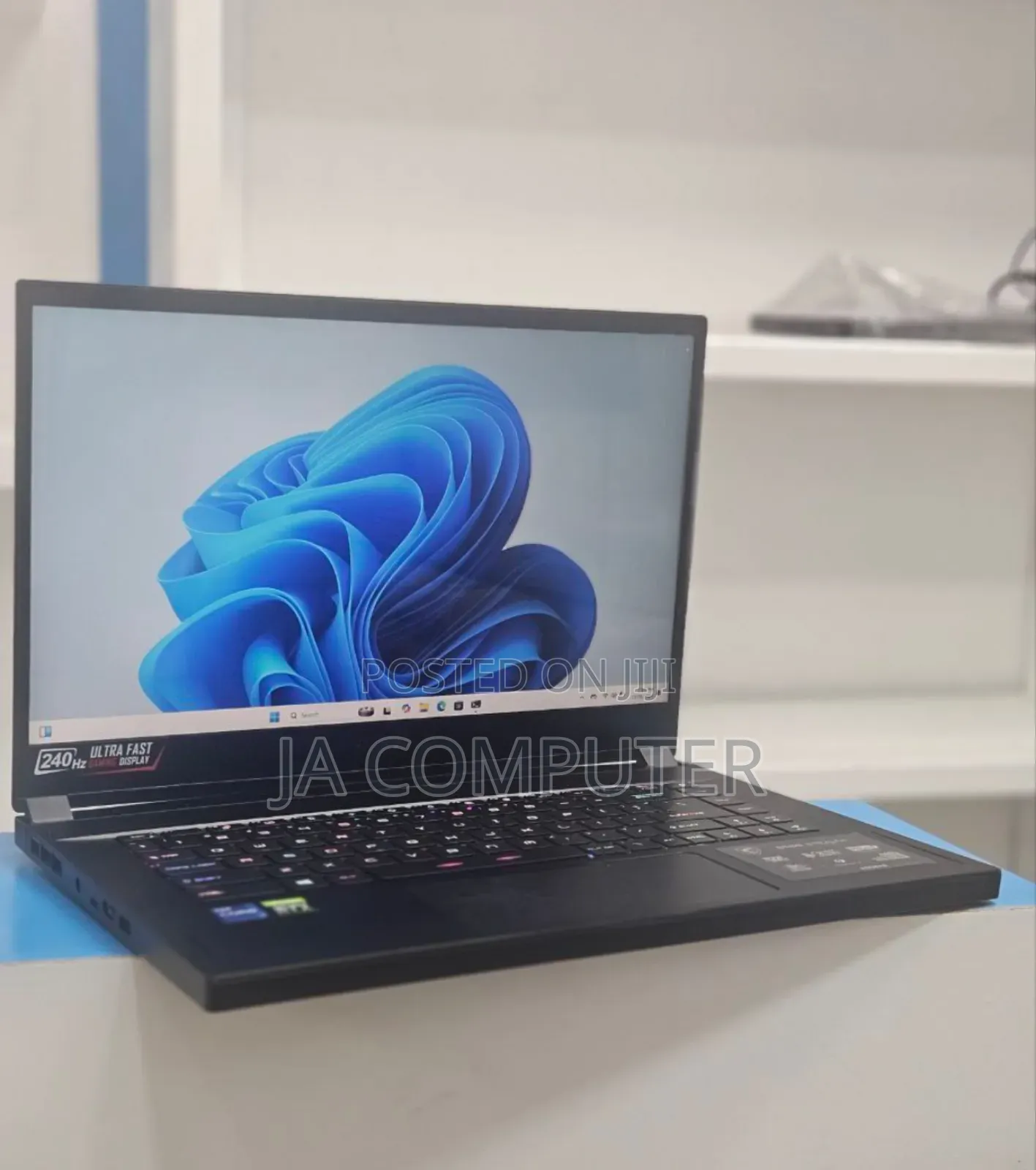 New Laptop MSI GS66 Stealth 10SGS 16GB Intel Core I7 SSD 1T