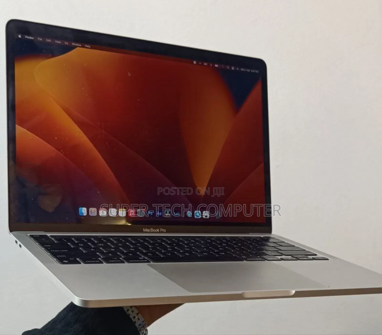 New Laptop Apple MacBook Pro 2020 16GB Intel Core I5 SSD 512GB