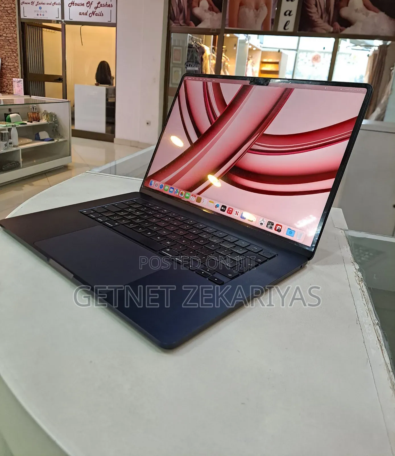 New Laptop Apple MacBook Air 2023 M2 8GB Apple M2 SSD 512GB