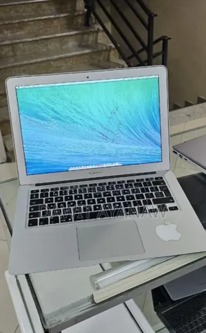 New Laptop Apple MacBook Air 2014 4GB Intel Core I5 SSD 128GB