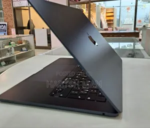 New Laptop Apple MacBook Air 2023 M2 8GB Apple M2 SSD 512GB