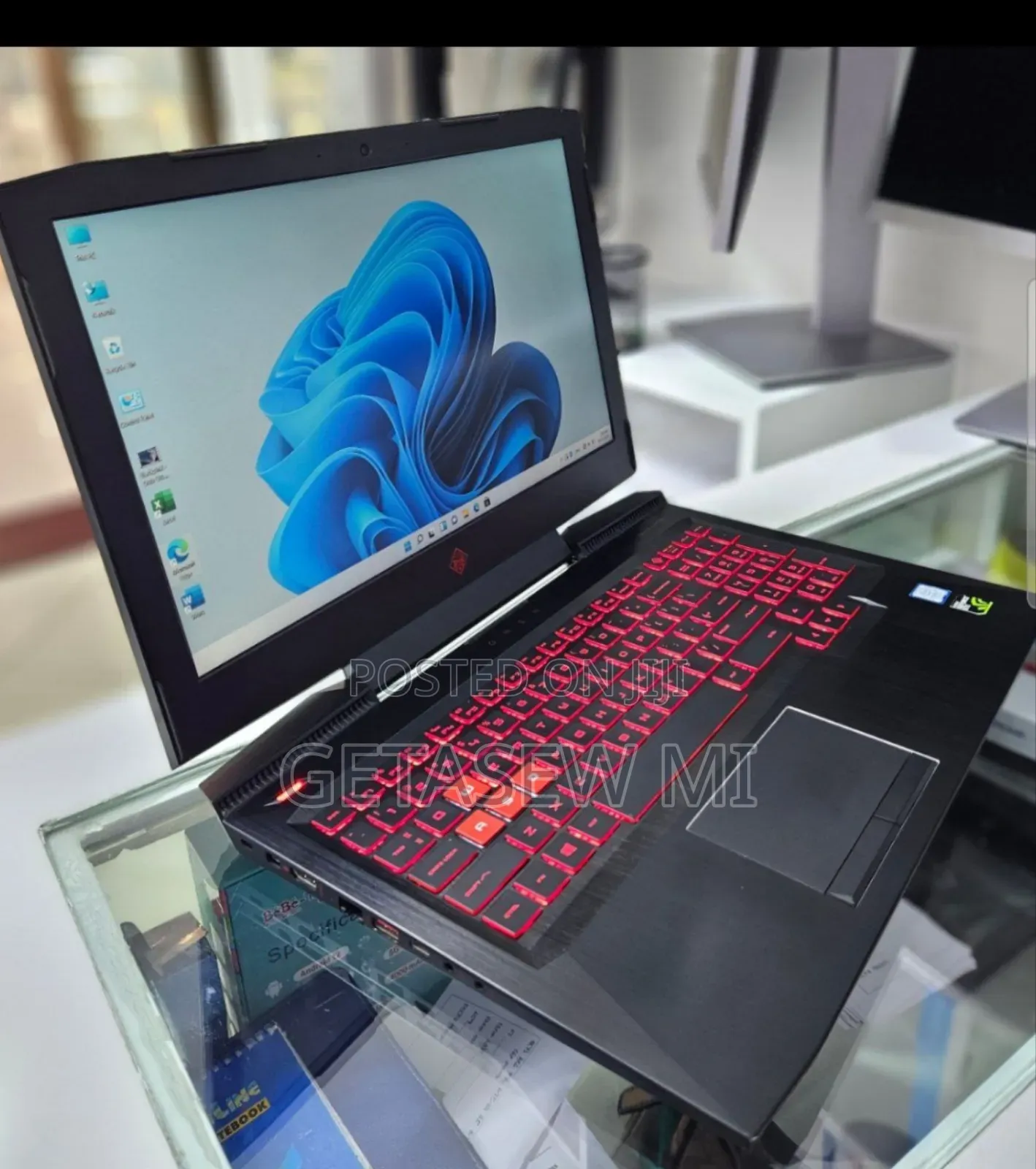 New Laptop HP Omen X 8GB Nvidia SSD 1T