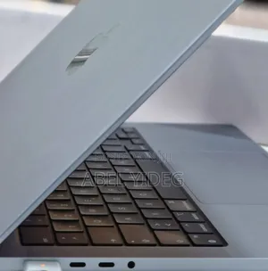 New Laptop Apple MacBook Pro 2021 M1 16GB Apple M1 Pro SSD 1T