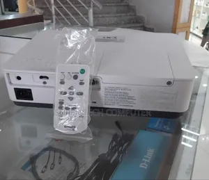 Sony Dx 220 Projector for Sell
