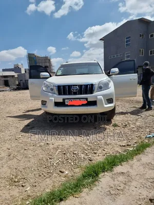 Toyota Land Cruiser Prado 2013 White