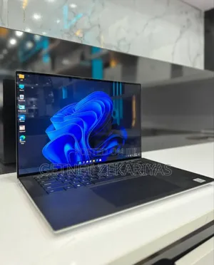 New Laptop Dell XPS 15 32GB Intel Core I7 SSD 512GB