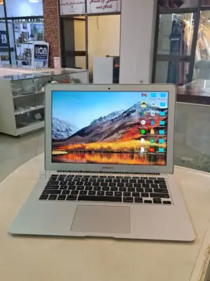Laptop Apple MacBook Air 2017 8GB Intel Core I5 SSD 128GB