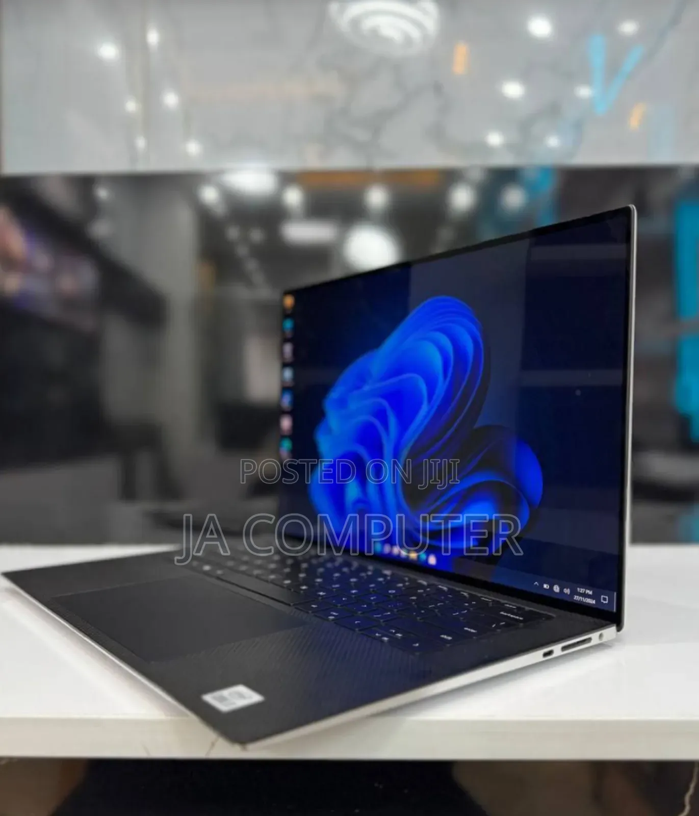 New Laptop Dell XPS 15 32GB Intel Core I7 SSD 512GB