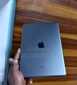 New Apple iPad (2022) 64 GB Black