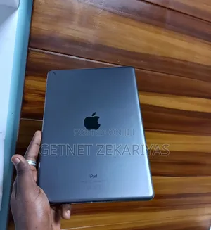 New Apple iPad (2022) 64 GB