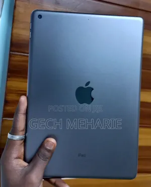 New Apple iPad 10.2 (2020) Wi-Fi 64 GB