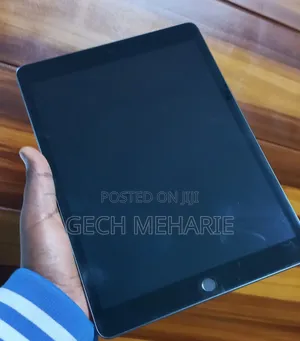 New Apple iPad 10.2 (2020) Wi-Fi 64 GB