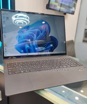 New Laptop Lenovo 8GB AMD Ryzen 7 SSD 512GB