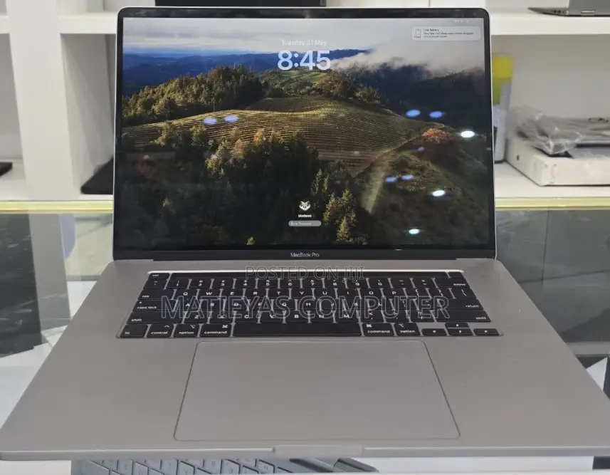 New Laptop Apple MacBook Pro 2019 32GB Intel Core I9 SSD 1T