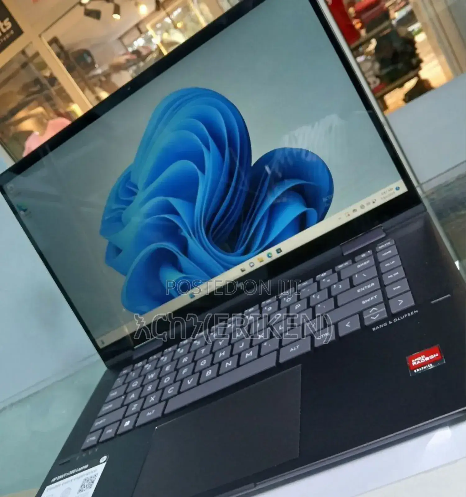 New Laptop HP Envy X360 8GB AMD Ryzen 5 SSD 512GB
