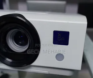 HIGH QUALITY SONY Dx 102 PROJECTOR Brand New Sony