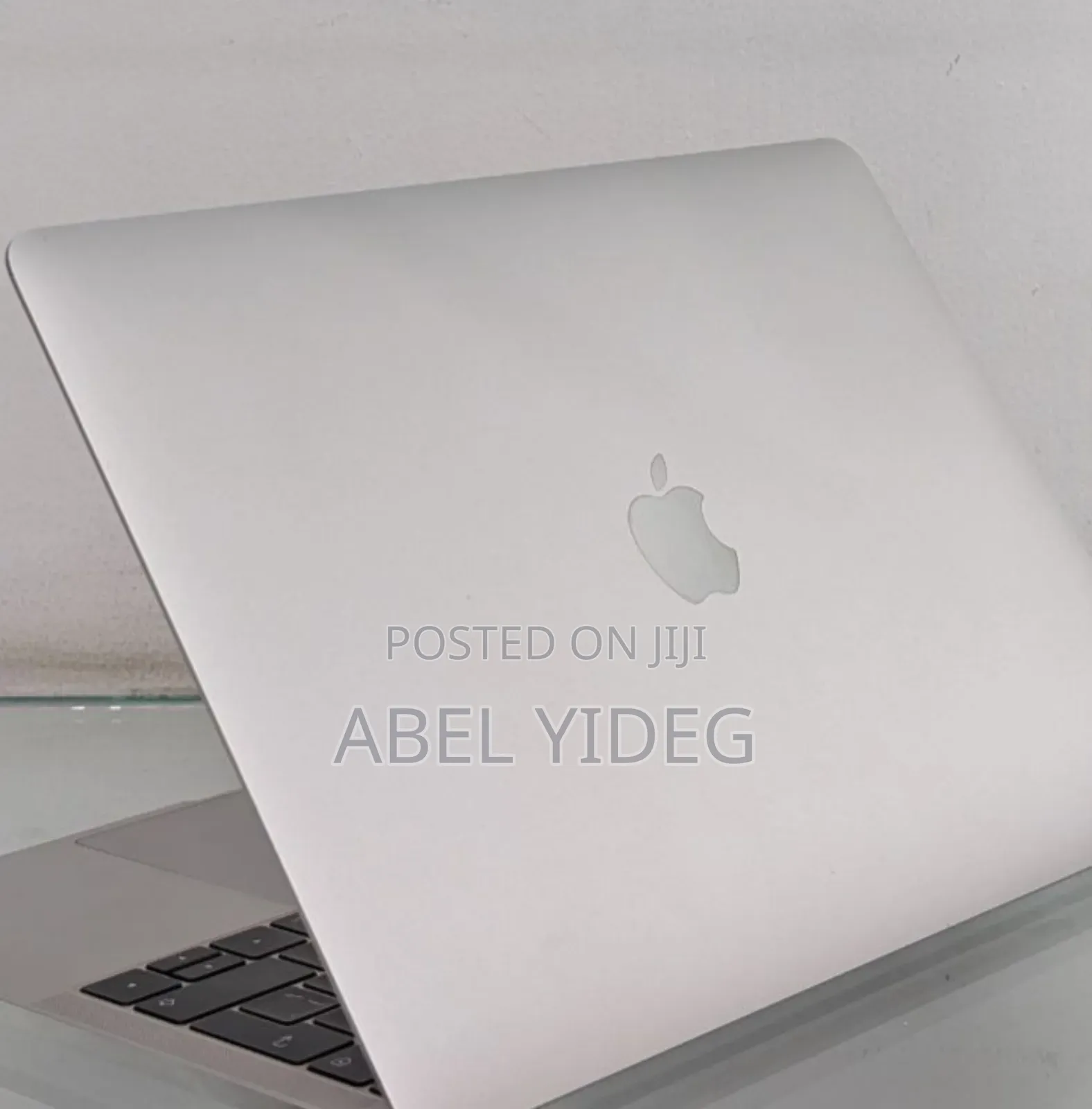 New Laptop Apple MacBook Pro 2017 8GB Intel Core I5 SSD 256GB
