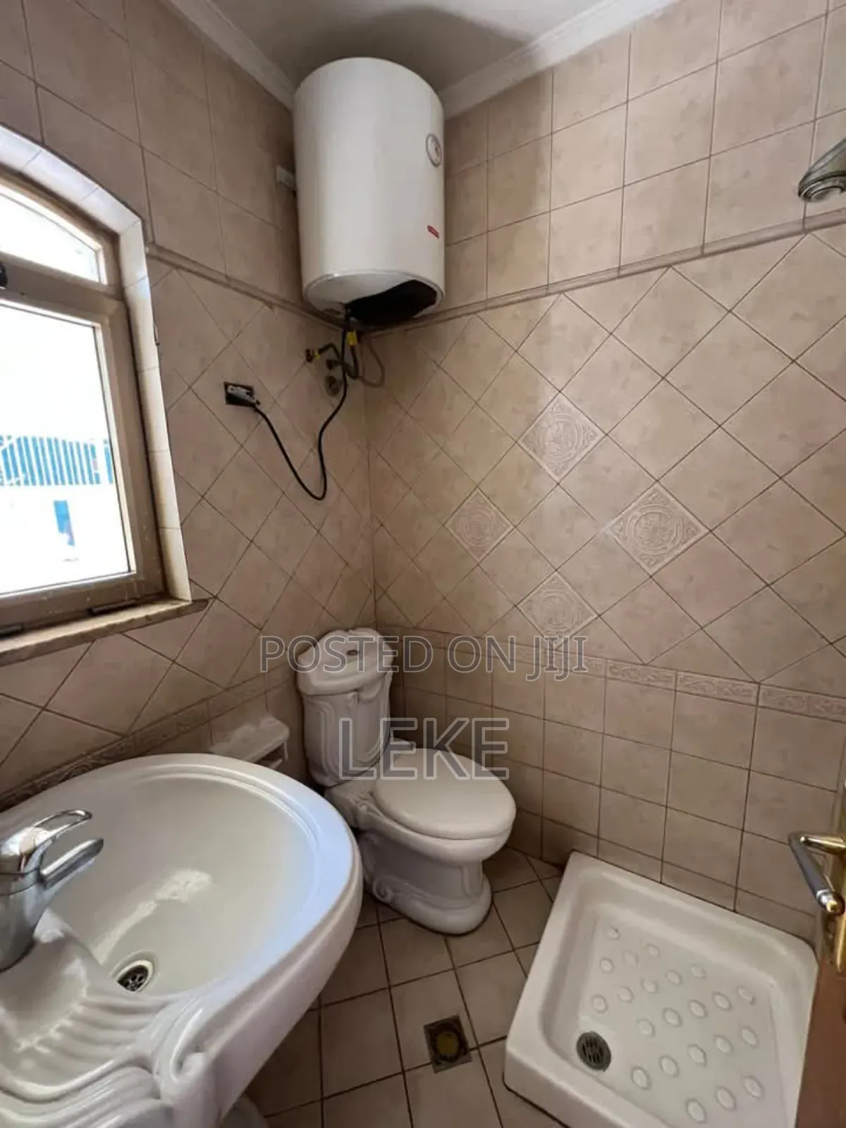 5bdrm House in Bole for rent