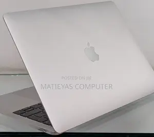 New Laptop Apple MacBook Pro 2017 8GB Intel Core I5 SSD 256GB