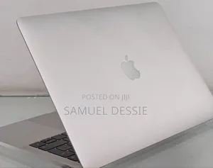 New Laptop Apple MacBook Pro 2017 8GB Intel Core I5 SSD 256GB