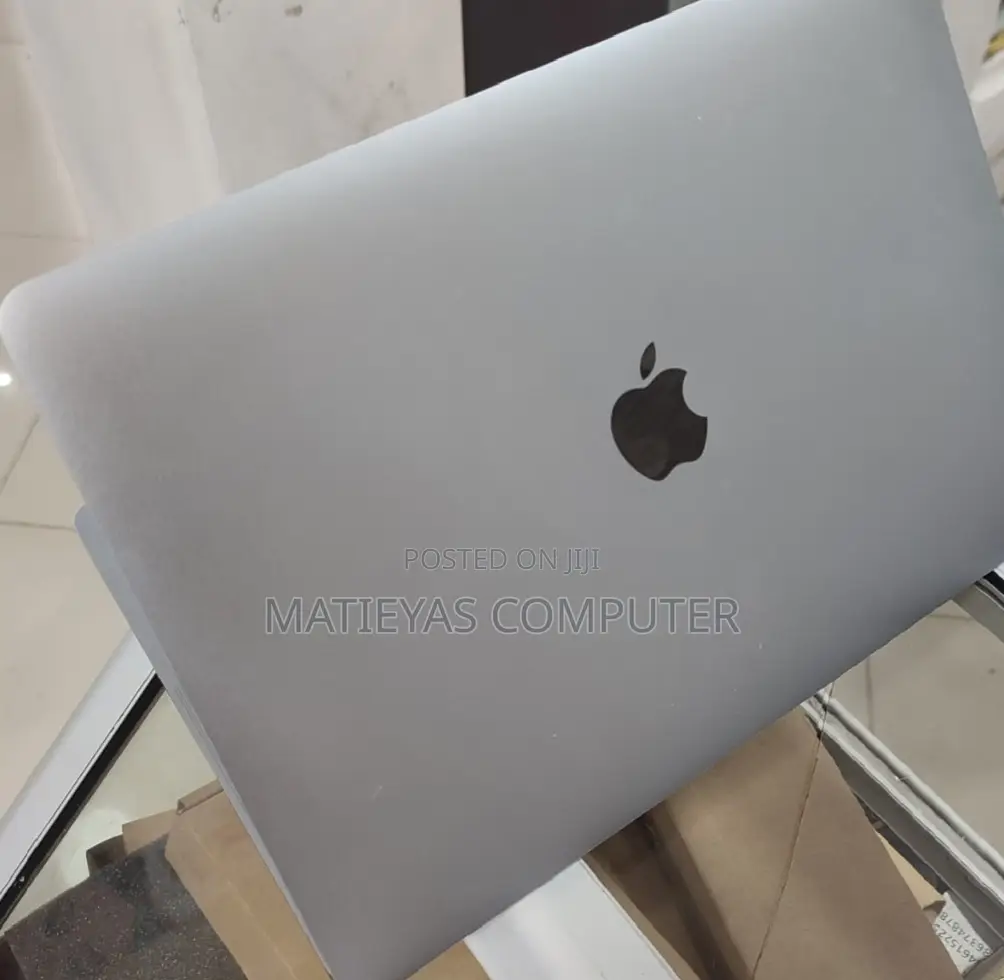 New Laptop Apple MacBook Air 2019 8GB Intel Core I5 SSD 256GB