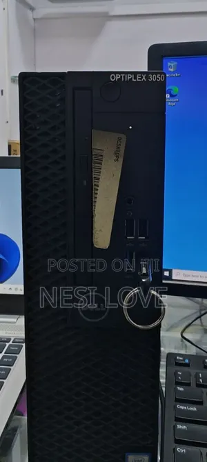 New Desktop Computer Dell OptiPlex 3050 4GB Intel Core i5 HDD+SSD 750GB
