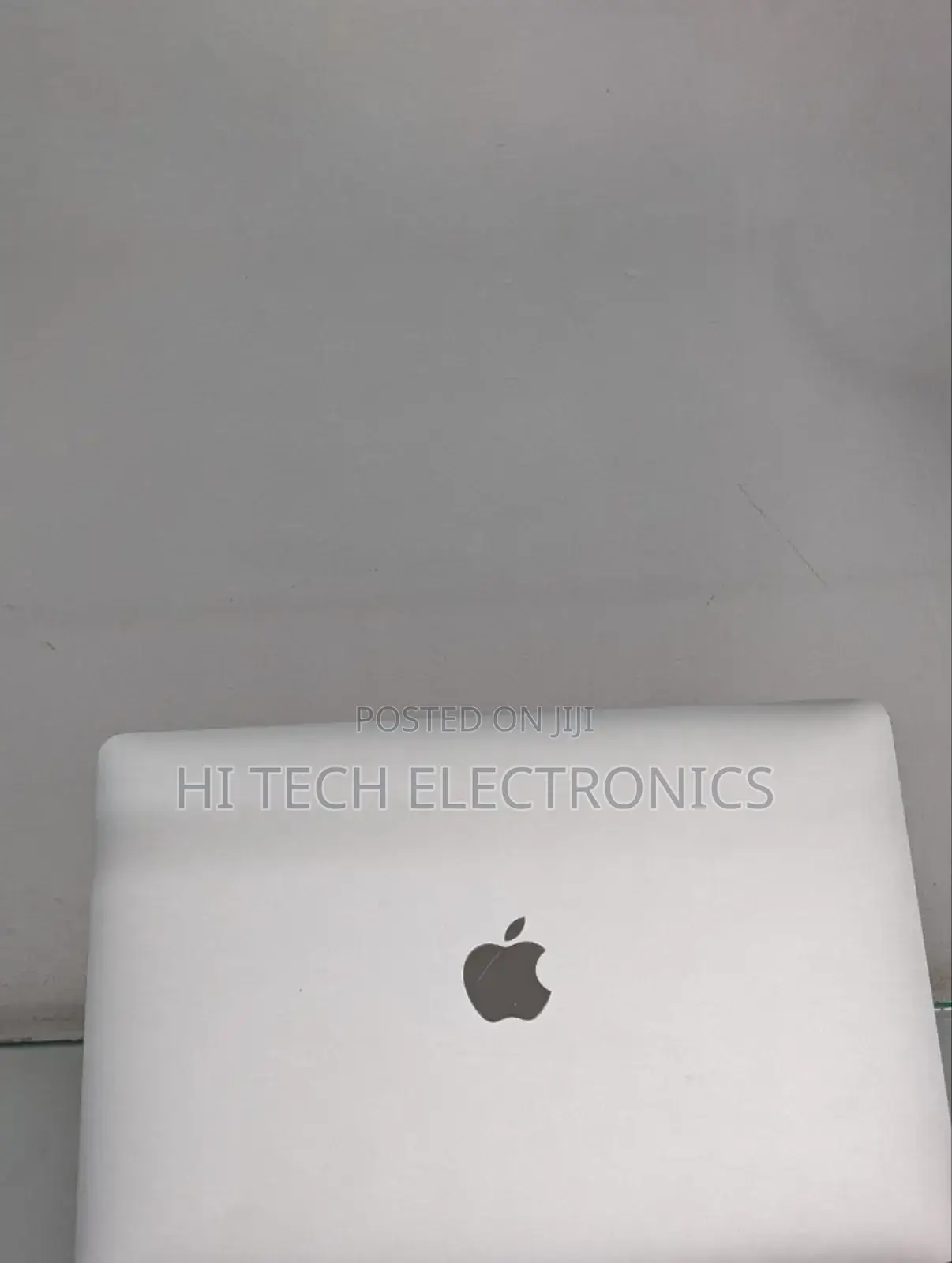 New Laptop Apple MacBook Pro 2017 8GB Intel Core I5 SSD 256GB