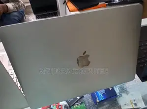New Laptop Apple MacBook Air 2023 M2 8GB Apple M2 SSD 256GB