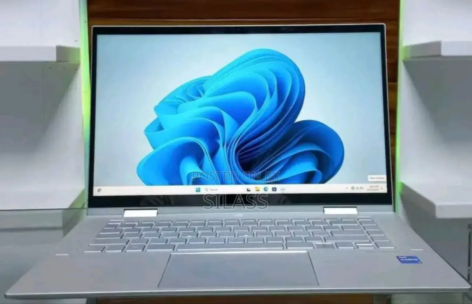 New Laptop HP Envy X360 8GB Intel Core I7 SSD 1T