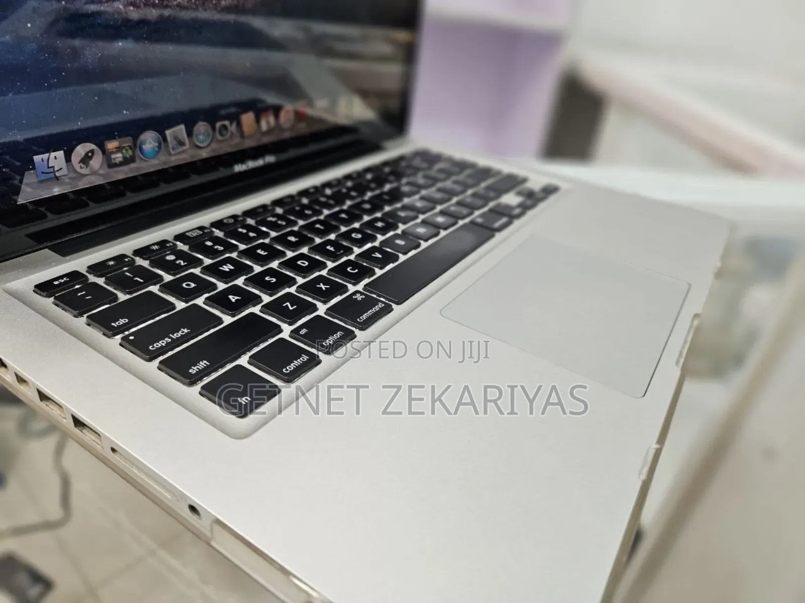 New Laptop Apple MacBook Pro 2011 4GB Intel Core I7 SSD 500GB