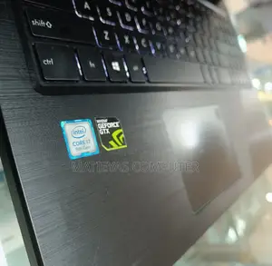 Laptop Asus VivoBook 15 X505BA 16GB Intel Core I7 HDD+SSD 256GB