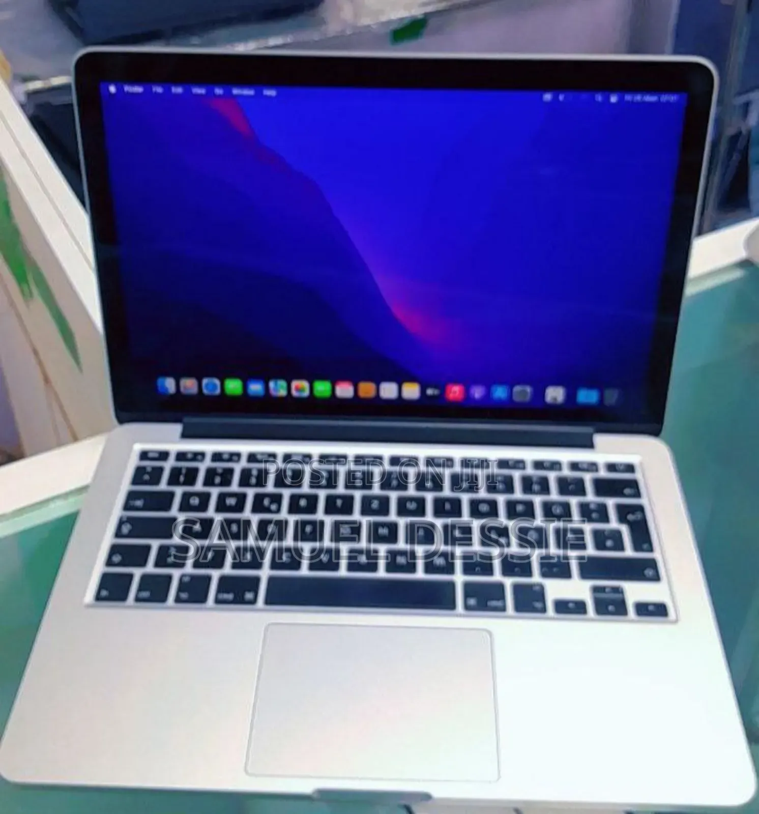 New Laptop Apple MacBook Pro 2015 8GB Intel Core I7 SSD 256GB