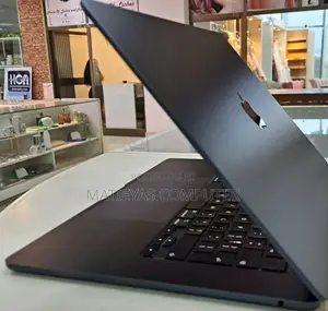 New Laptop Apple MacBook Air 2023 M2 8GB Apple M2 SSD 512GB