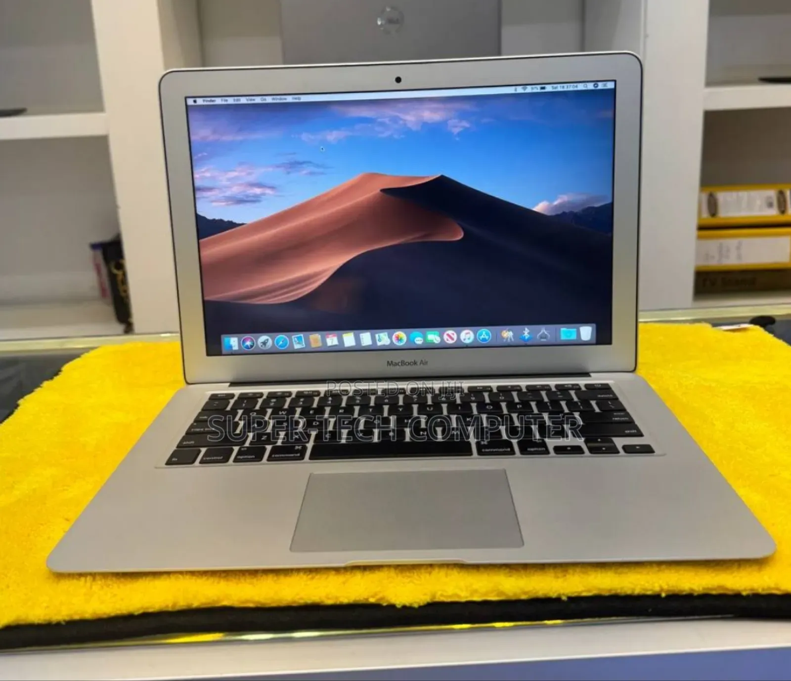 New Laptop Apple MacBook Air 2015 8GB Intel Core I5 SSD 128GB