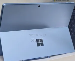 New Laptop Microsoft Surface Pro 9 8GB Intel Core I7 SSD 256GB