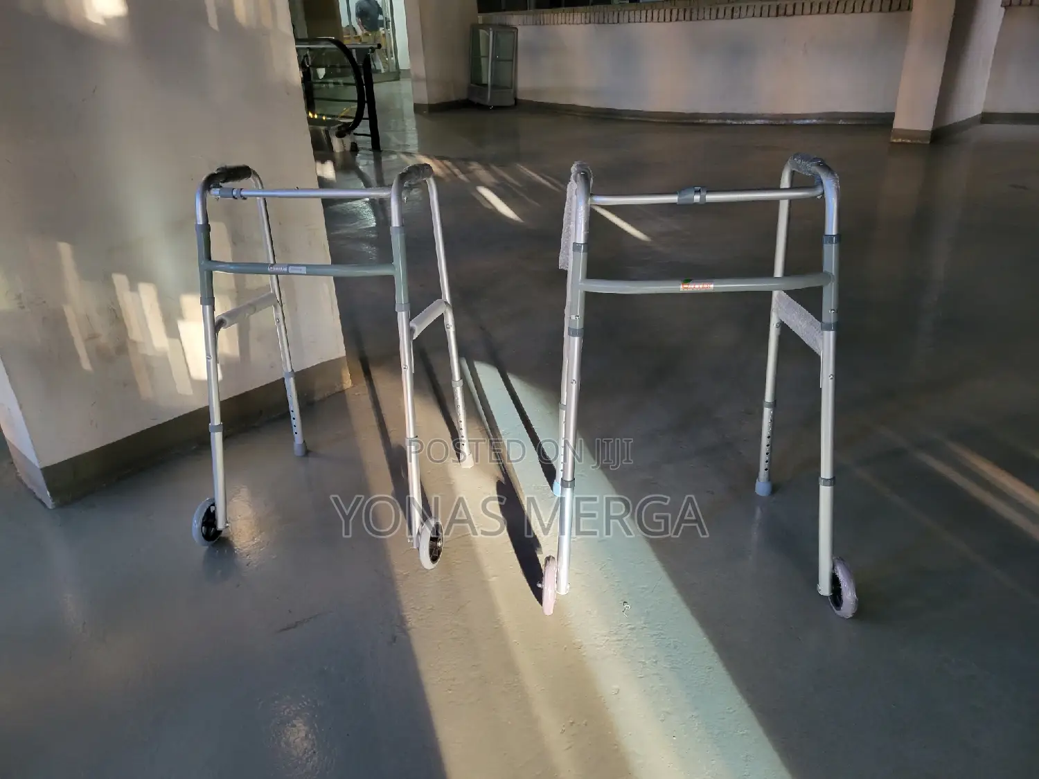 Aluminum Walker鍵walker Frame疑ክራንች*4frame Walker፧Walking ወከር